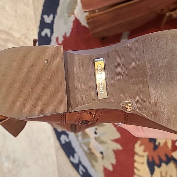 Gianni Bini boots - Picture 7 of 7